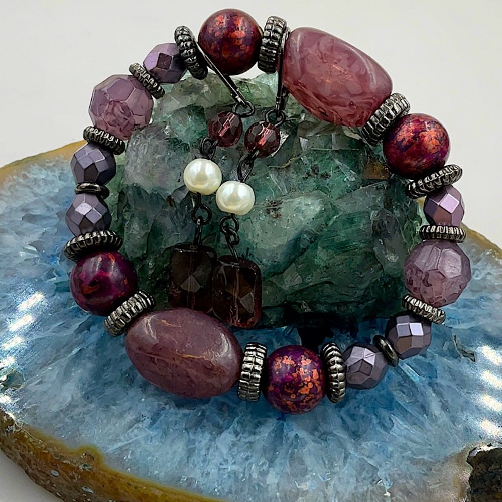 Premier Designs 7” Bracelet With Purple, Pink & Rose Colored Beads & Earrings - Picture 4 of 5